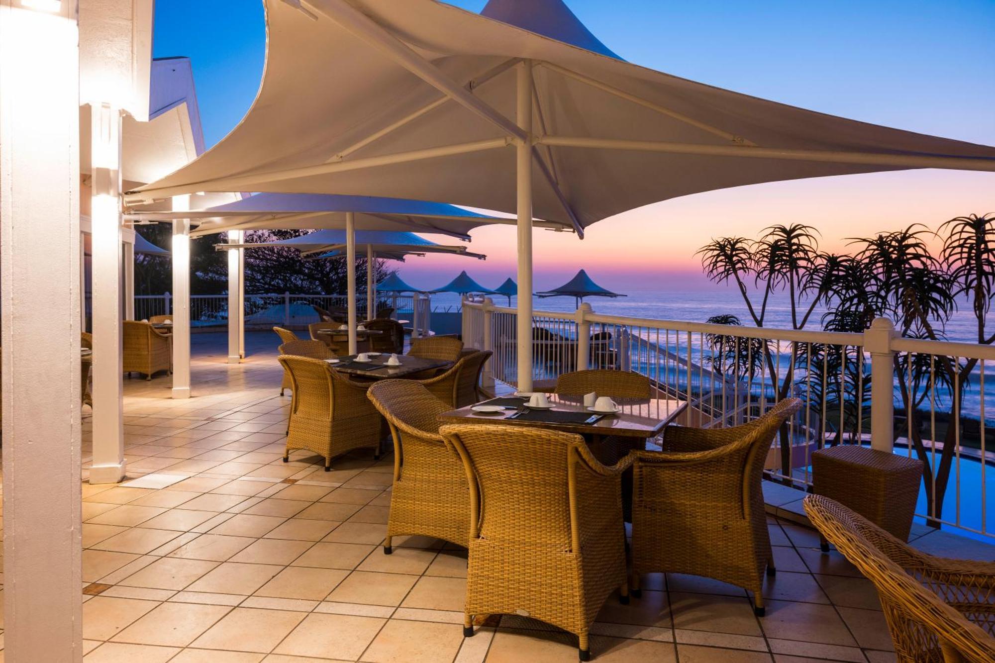 Beverly Hills Дурбан Экстерьер фото The Deck